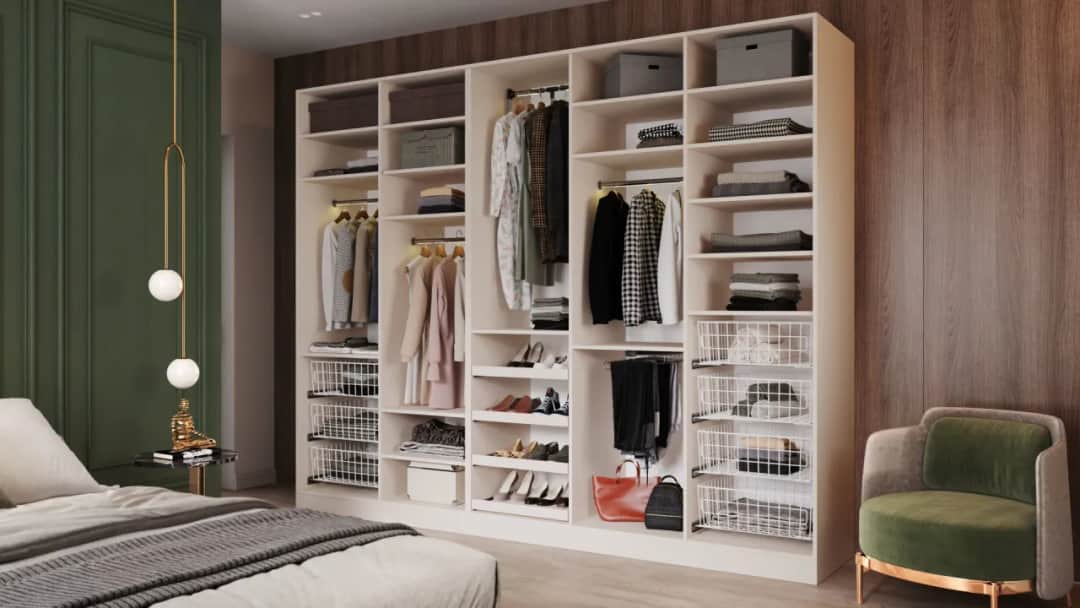 Jak zrobić garderobę w sypialni, aby maksymalnie wykorzystać przestrzeń
