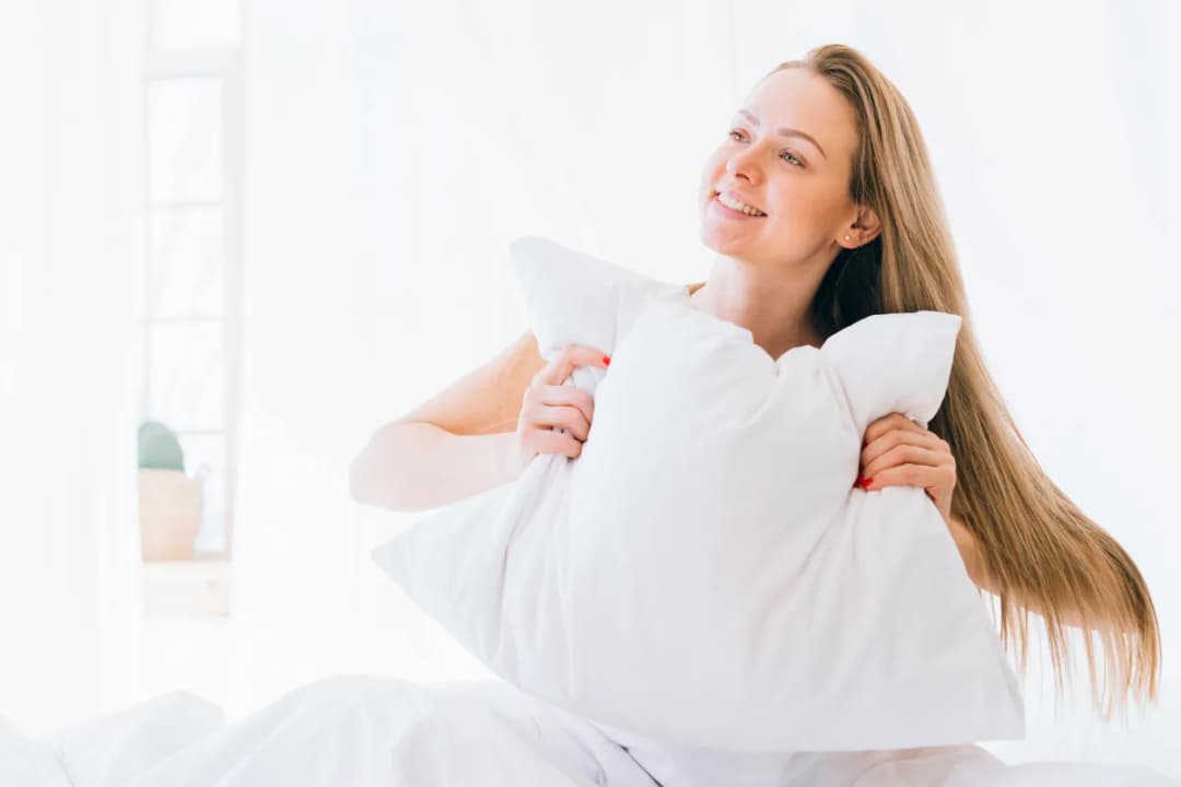 Jak prać poduszki syntetyczne, aby uniknąć zniszczenia i plam